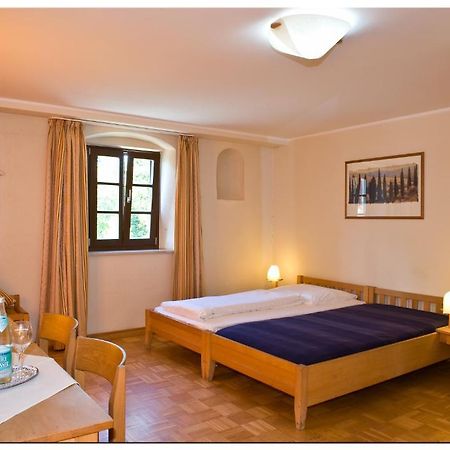 Gasthaus Ochsenwirt Λάντσχουτ Δωμάτιο φωτογραφία